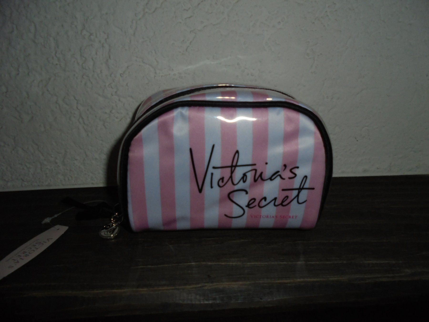 Victoria's Secret Custodie per cosmetici: VICTORIA'S SECRET SCHMINKTÄSCHCHEN – Nuovo e nell'imballaggio originale da Aarau Rohr venduto da PinkSchwein
