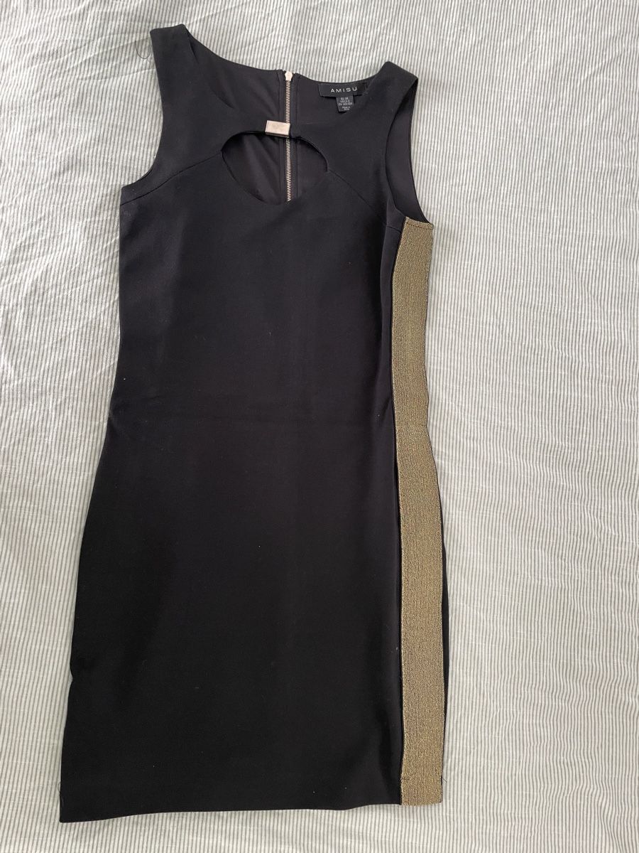 Kleider: Schickes Kleid mit goldenen Details – Gebraucht aus Zürich von sof_cbh8 1