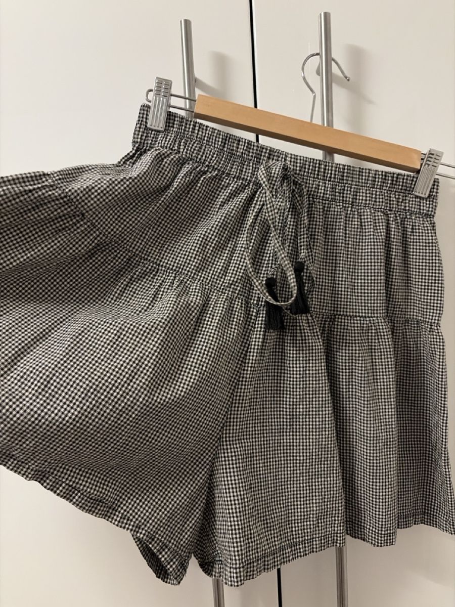 Zara Pantalons: Tiered Shorts Black/White Checkered Size M – D'occasion à Zürich par cme_ft9l 1