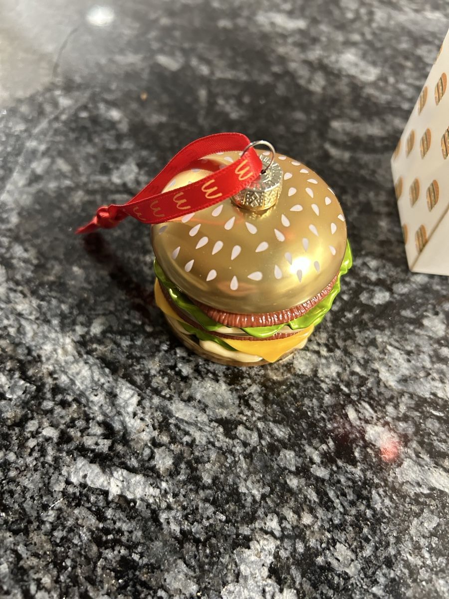 Alle Dekorationen: Big Mac Weihnachtskugel 🍔🎄 – Neu und originalverpackt aus Laupen ZH von Elti2017 1
