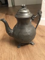 Antike Zinn Tee/Kaffeekanne 1887 mit Eichel Knauf Dekorativ