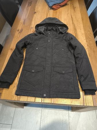 Winterjacke YES OR NO Grösse S schwarz warm gefüttert