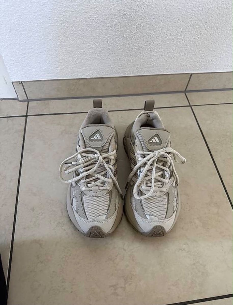 Adidas Scarpe da donna: Adidas Shadow Fever Gr. 37 1/3 – Nuovo e nell'imballaggio originale da Ehrendingen venduto da hamfaz5 1