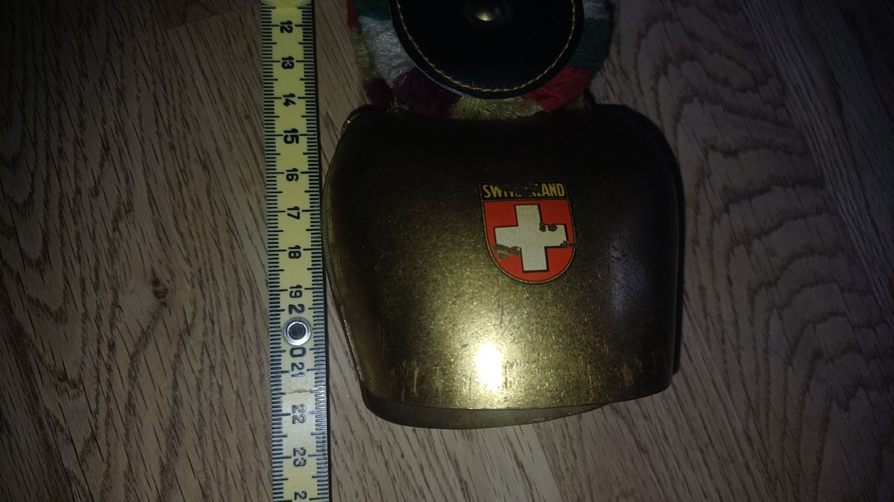 Glocken & Treicheln: Alte Glocke – Gebraucht aus Flawil von Pinkmalibu 3