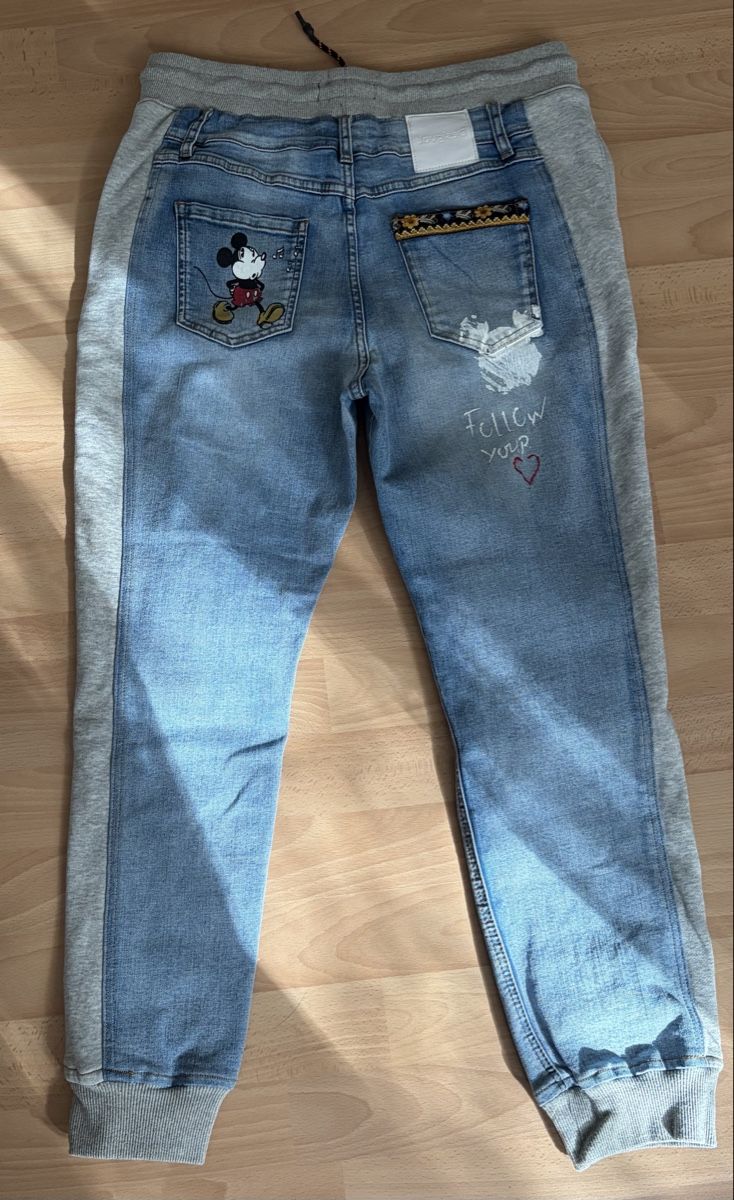 Desigual Jeans: Desigual Disney Jeans – Nuovo (secondo la descrizione) da Lyss venduto da DeaDiLuna 1