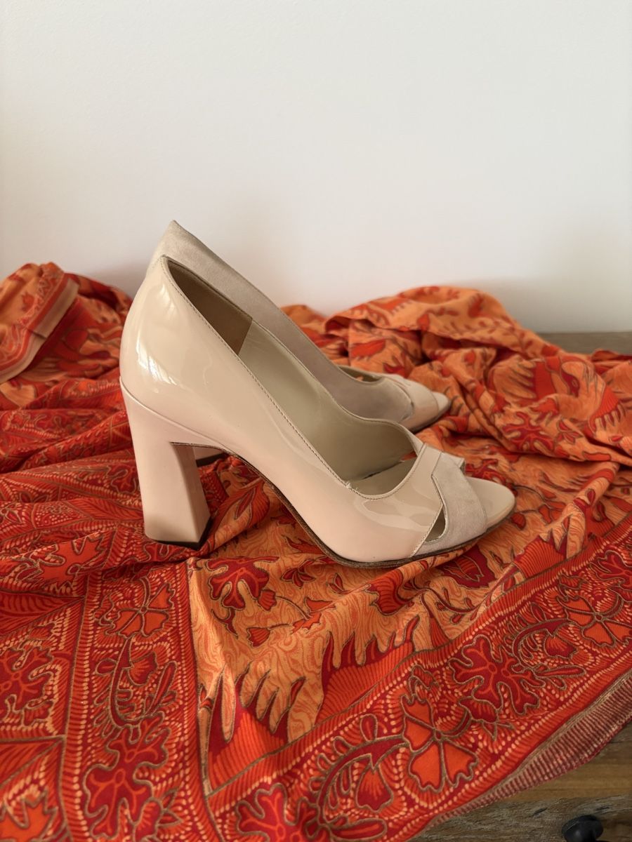 Kaiser Scarpe da donna: PETER KAISER Pumps beige Lackleder Wildleder Grösse 36 – Usato da Wettswil venduto da Manuela011 2
