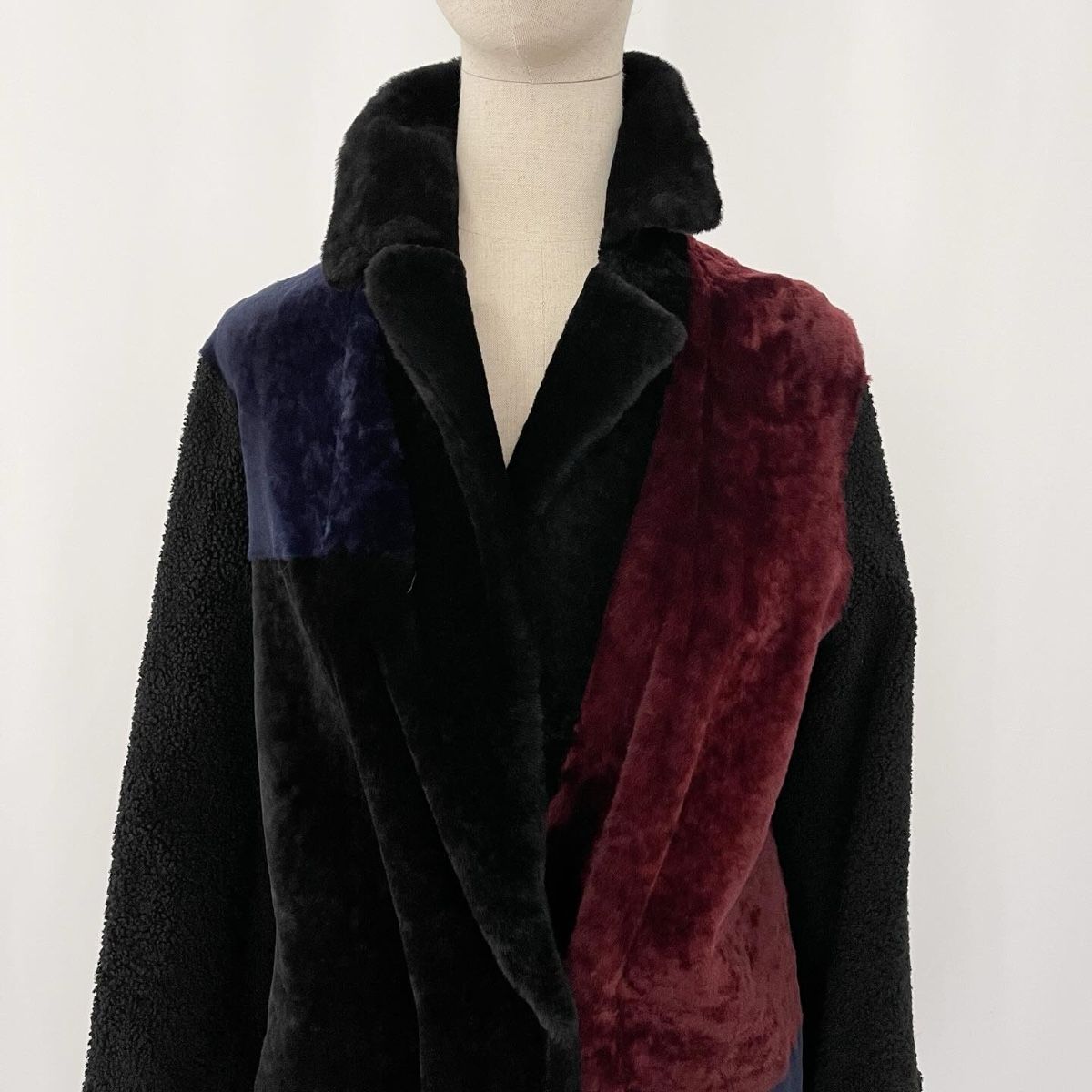 Cappotti: DROMe Reversible Shearling Coat – Nuovo e nell'imballaggio originale da Emmen venduto da Avviivva_Com2023 1