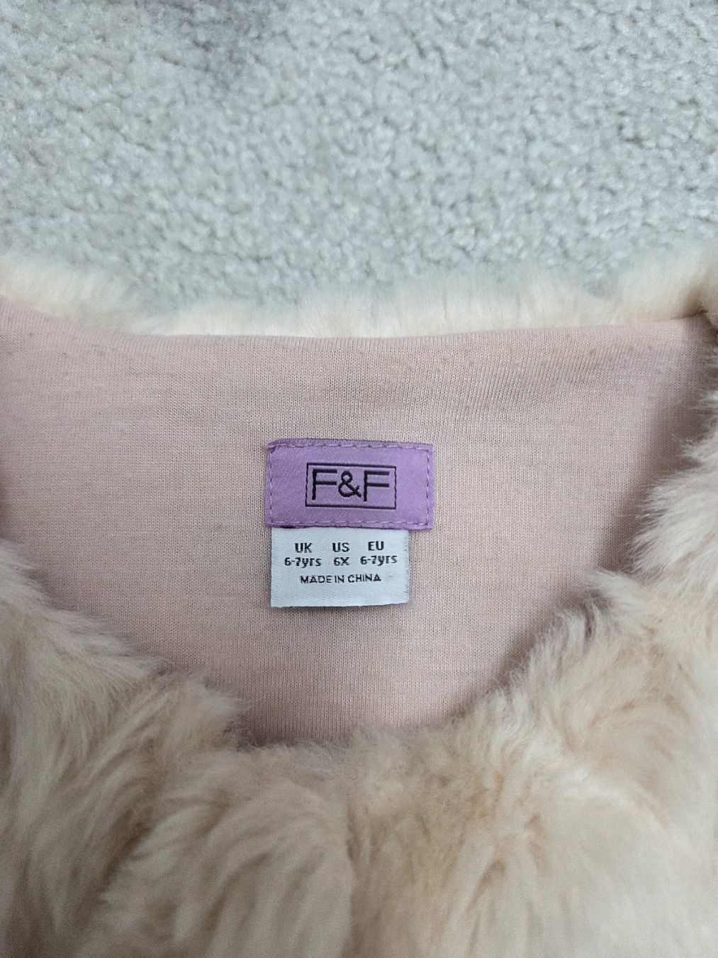 Altro abbigliamento per bambina: Gilet hellrosa flauschig – Usato da Birr venduto da SonjaB84 1