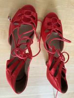 Tanzschuhe rot mit Schnürung Absatz guter Zustand