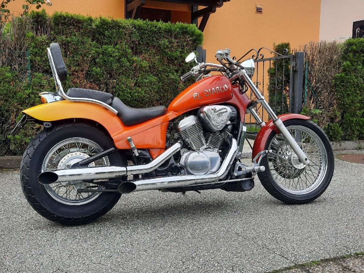 Honda Chopper: Honda Shadow VT600 – Usato da Cugnasco venduto da Pierretan