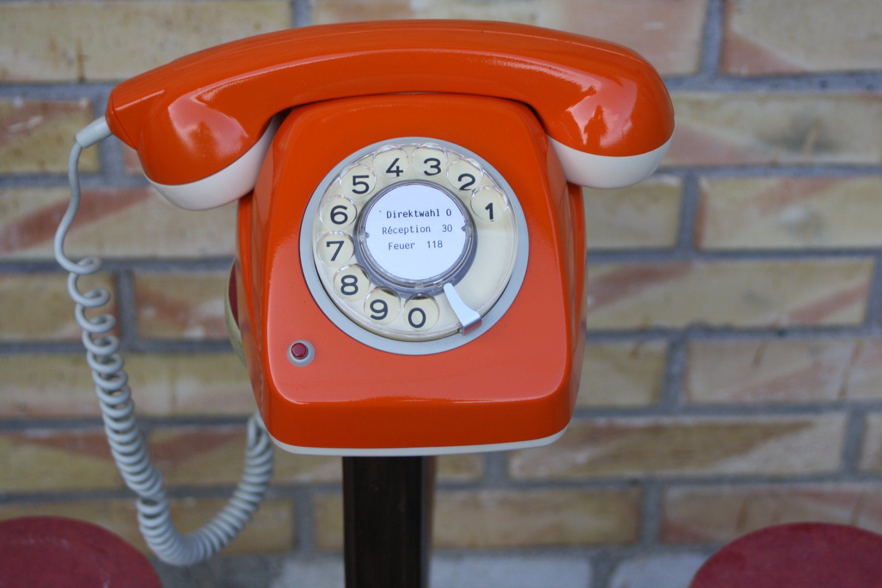 Telefoni: TELEFON VINTAGE MIT WÄHLSCHEIBE – Usato da Wauwil venduto da Pneuedy