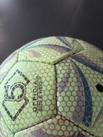 Fussball SIRDAR Official Size 5 gebrauchter Zustand