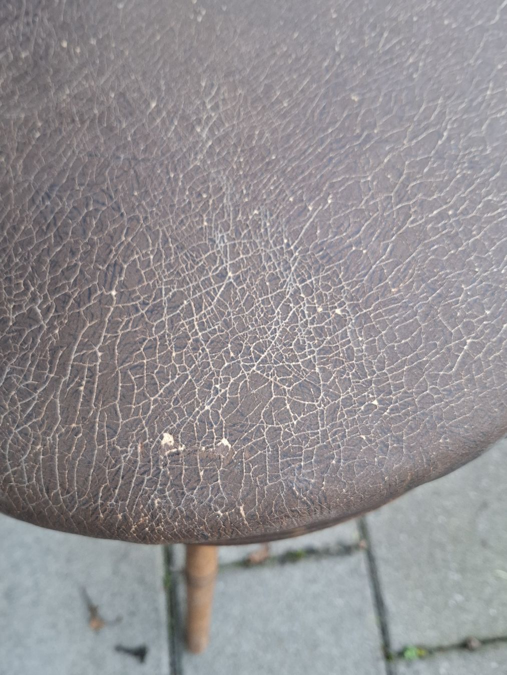 Sgabelli: Alter Hocker – Usato da Grosswangen venduto da fesch01 2