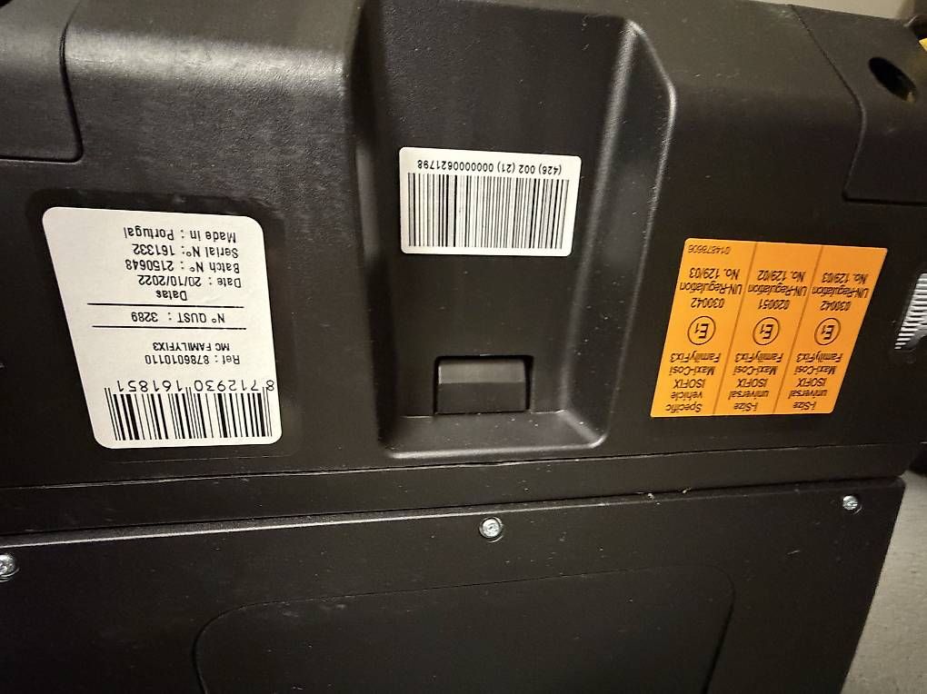 Seggiolini per auto: Maxi cosi Pearl plus Basisstation  – Usato da Zürich venduto da tor_v6z5 2