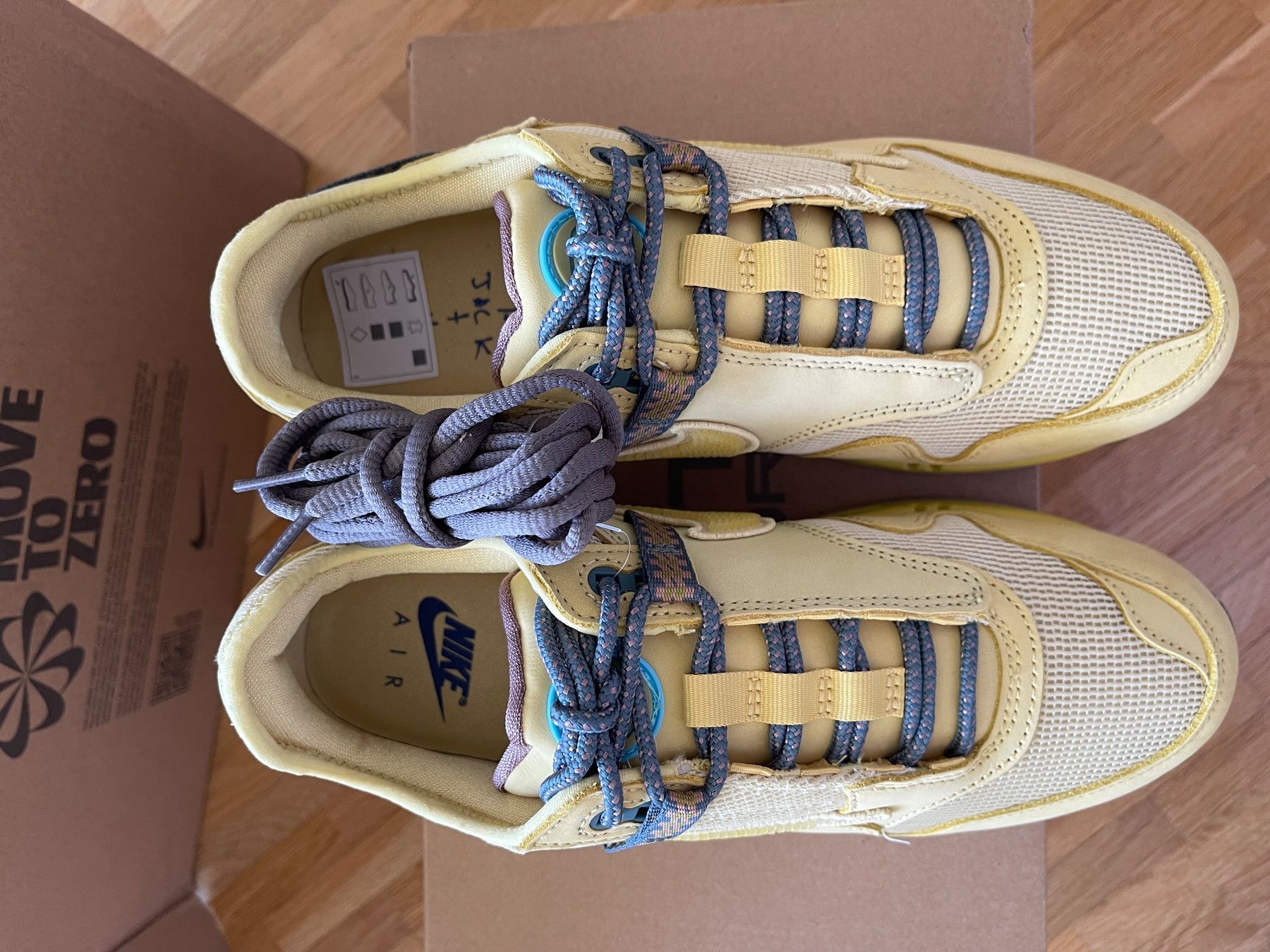 Nike Herrenschuhe: Nike Air Max 1 Cactus Jack Saturn Gold – Neu und originalverpackt aus Cham von e_c_kpk2 1