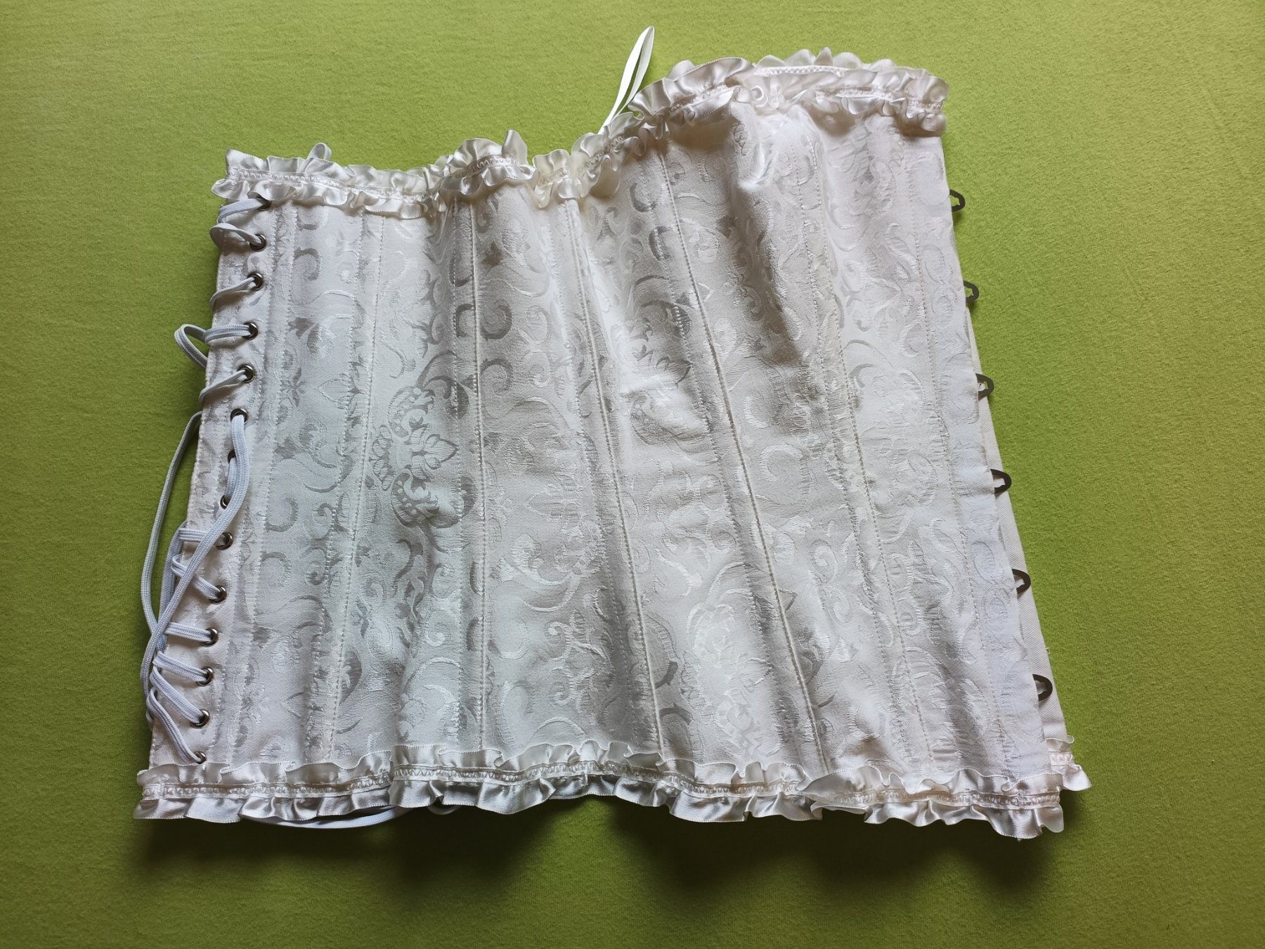 Kleiderpakete: 3er Set Gothic Korsetts / Corsagen – Gebraucht aus Schongau von  4
