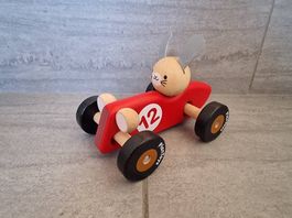 Holzauto mit Hase