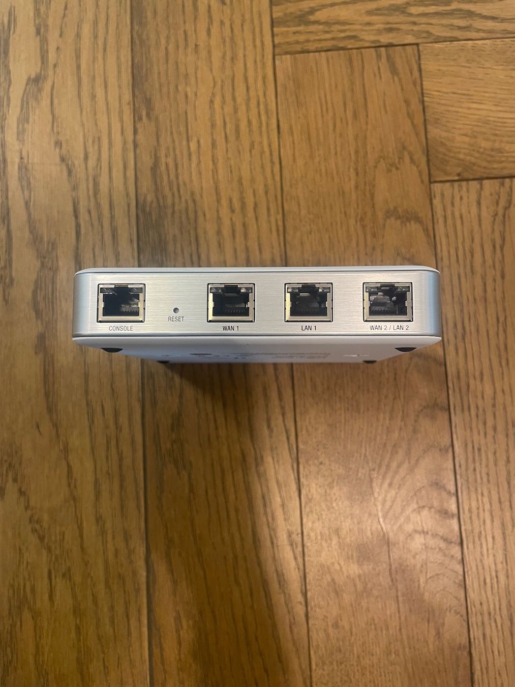 Firewall: Ubiquiti UniFi Sécurity Gateway – Usato da Sion venduto da Bang-OlufsenSion 2