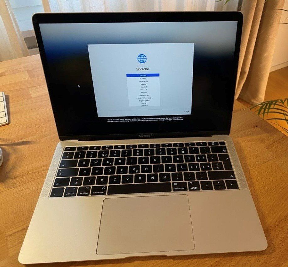 Apple Notebook: MacBook Air – Usato da Arzo venduto da Jim_Boe13