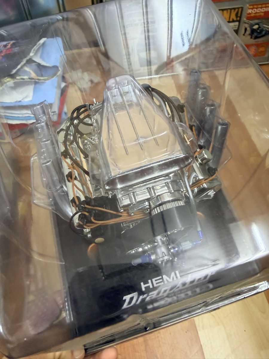 Kits de montage: Hemi Mopar Dodge Motor Modell – Neuf avec emballage d'origine à AARBURG par cheapstuff 3