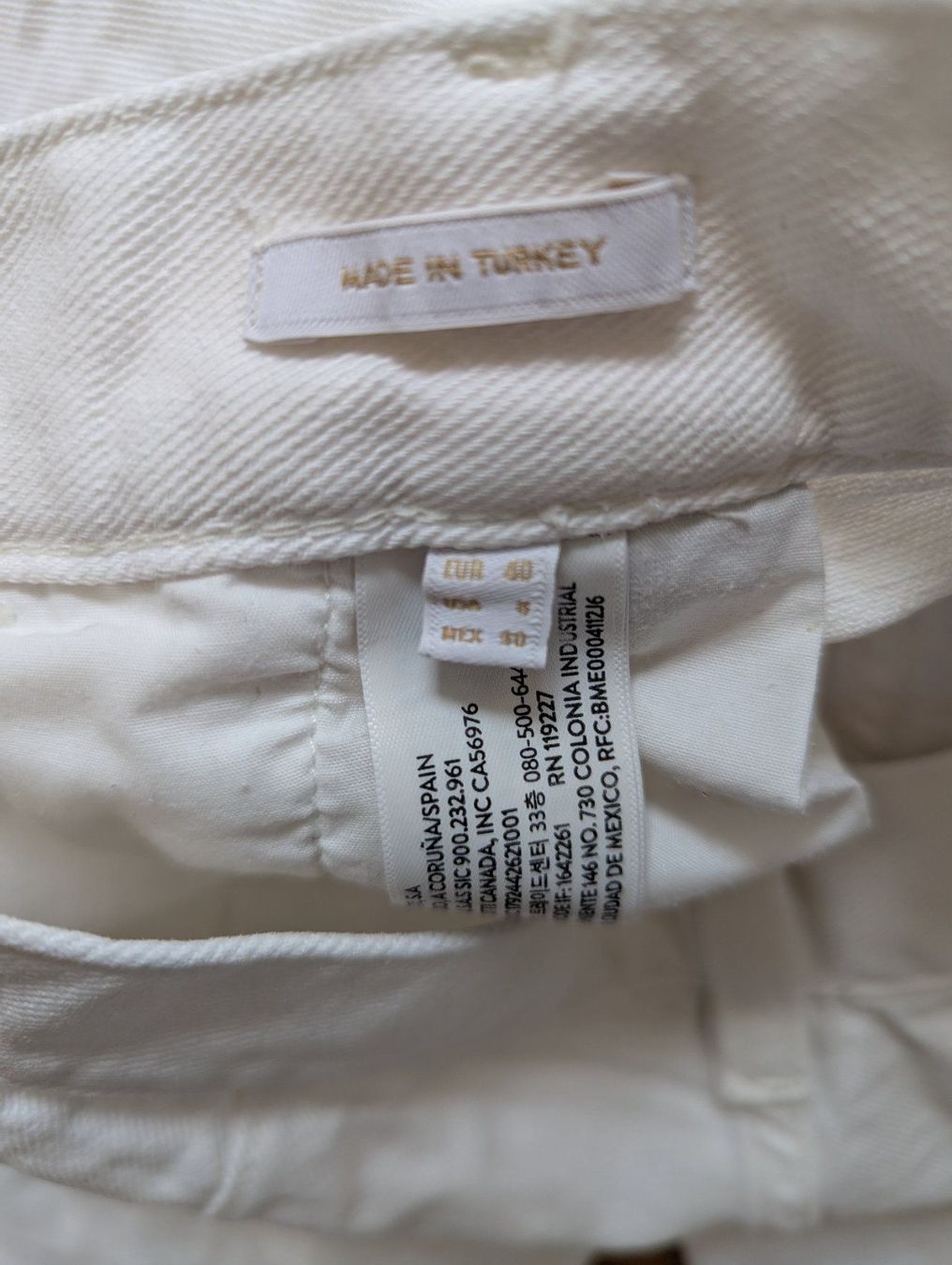 Massimo Dutti Jeans: Jean blanc Massimo Dutti T. 40 – Gebraucht aus Attalens von cam_mq9h 7