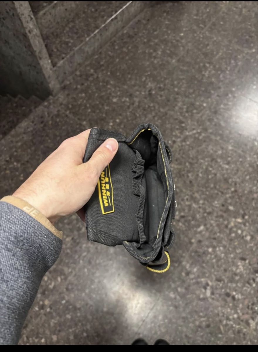Tutti gli attrezzi: Werkzeugtasche WINHUNT schwarz neu  – Nuovo (secondo la descrizione) da Zürich venduto da Bezo.zh 1
