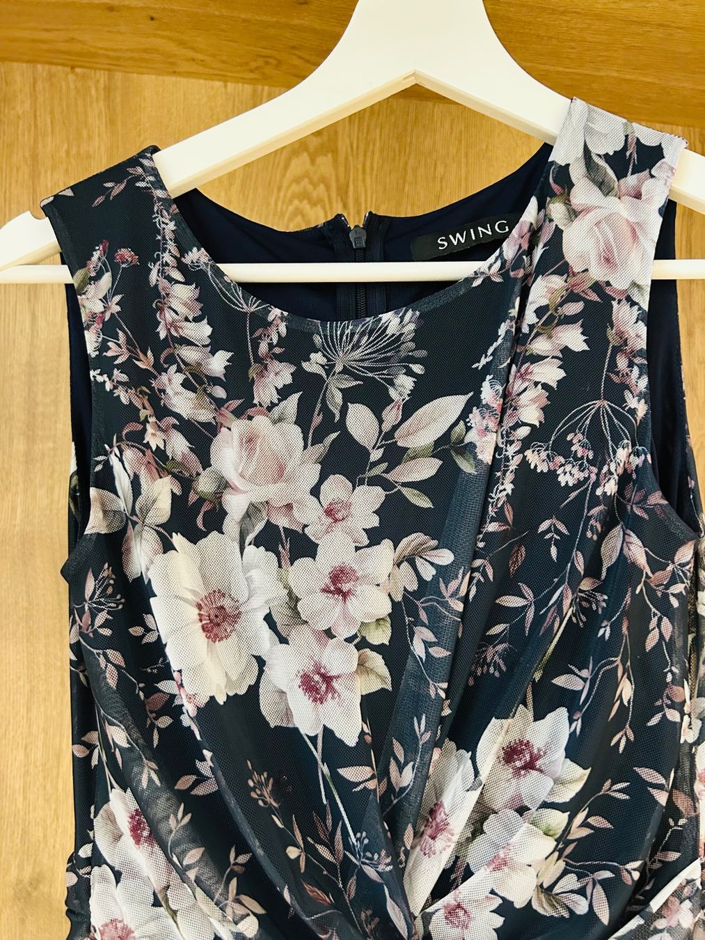 Vestiti: Neues Swingkleid Gr.34, NP 130Fr. – Nuovo (secondo la descrizione) da Diegten venduto da ste_pvd5 2