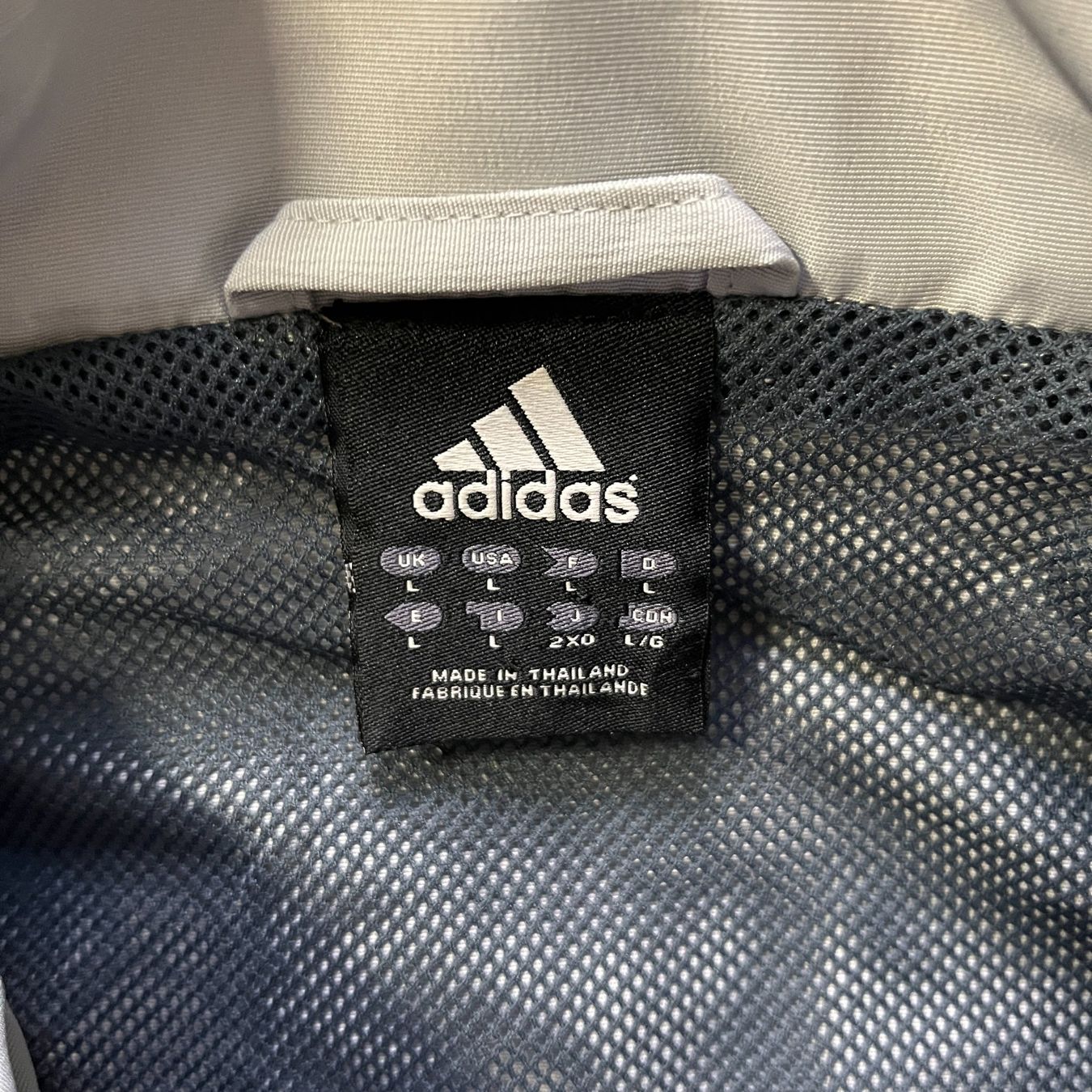 Adidas Giacche: Vintage Adidas Trackjacket (L) – Nuovo (secondo la descrizione) da Chamoson venduto da Sapoloshop 2