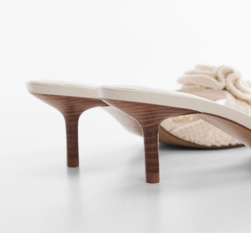 Mango Damenschuhe: MANGO süsse Sandale mit Häkelblume - neu - – Neu (gemäss Beschreibung) aus Jona von vanessasupermarket20 7
