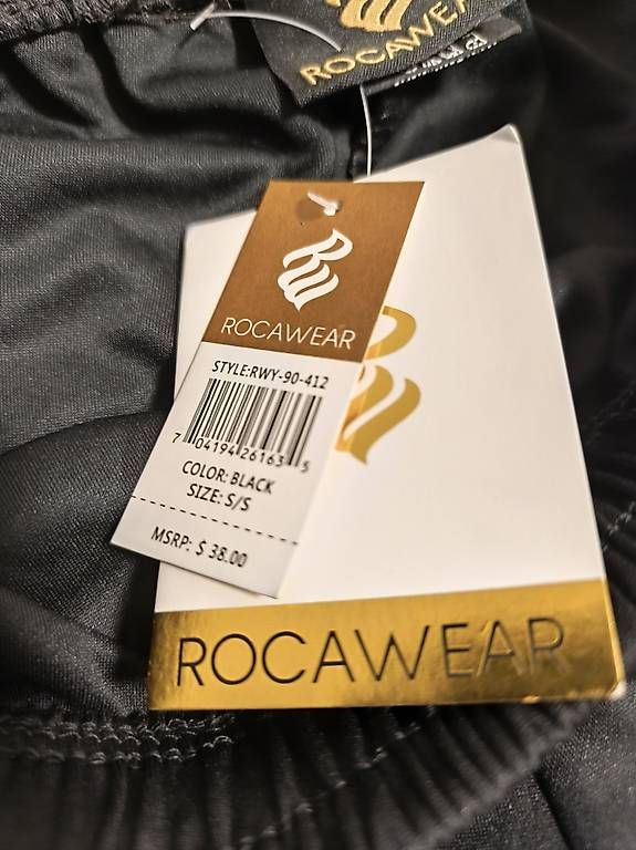 Pantaloni: Rocawear schwarze Jogginghose – Usato da wängi venduto da haa_6pqc 1