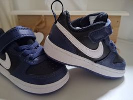 Nike Baby Neu gr 21