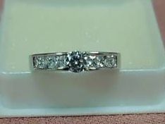 Ringe: Schöner Damenring mit Zirkonia Grösse 52 – Neu (gemäss Beschreibung) aus Oberbüren von cas_hnn7 1