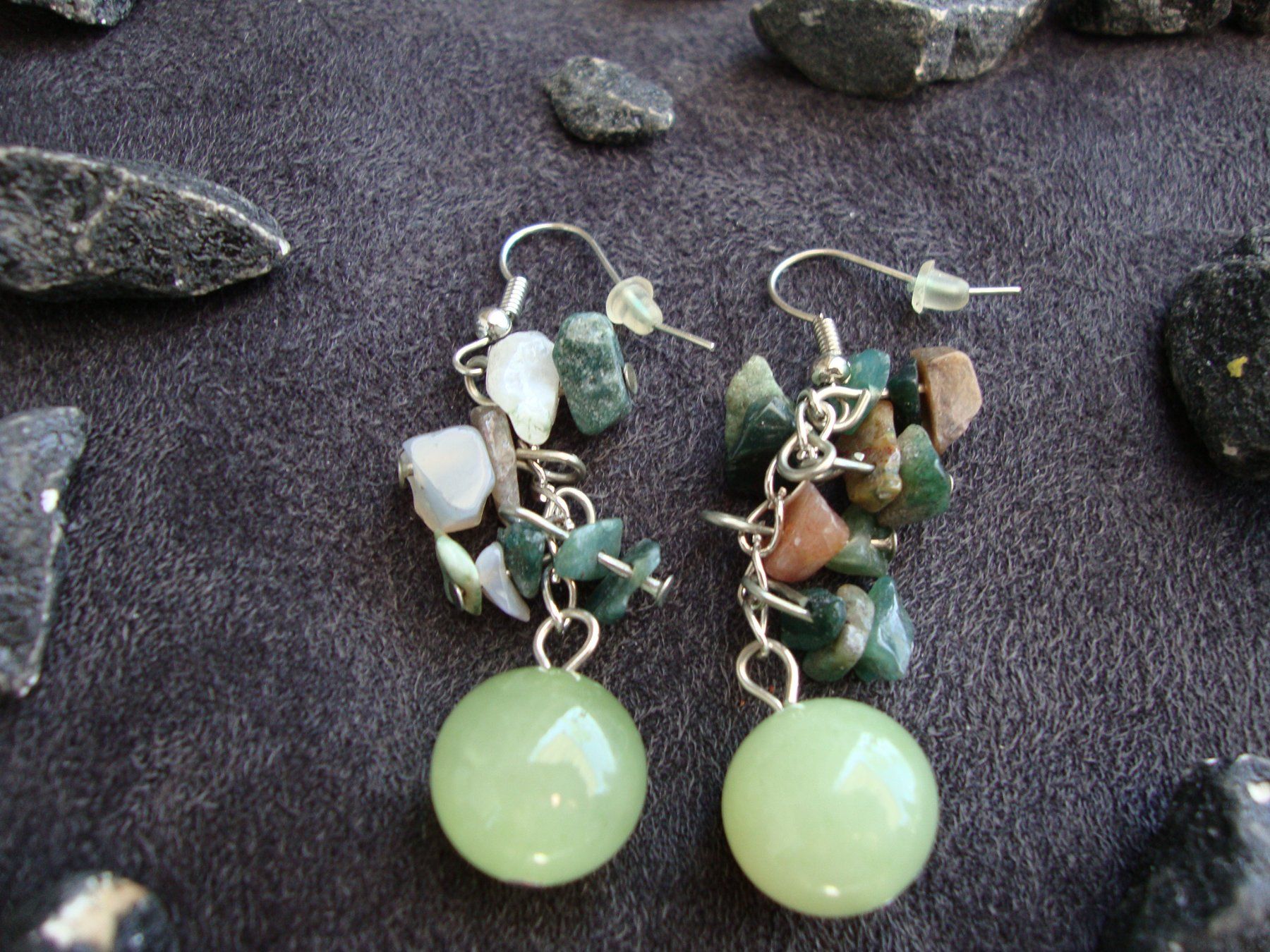 Orecchini pendenti & Orecchini a lobo: Edelstein-Ohrhänger Jade mit Edelsteinsplittern – Nuovo (secondo la descrizione) da Hünenberg venduto da Aquazur