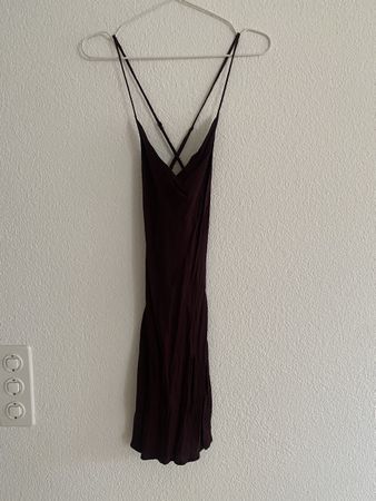Kleid H&M dunkelrot Grösse XS