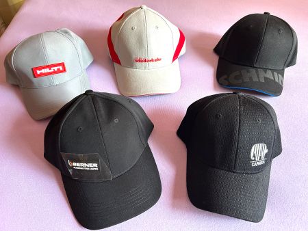 12x Caps, verschiedene Marken, neuwertig