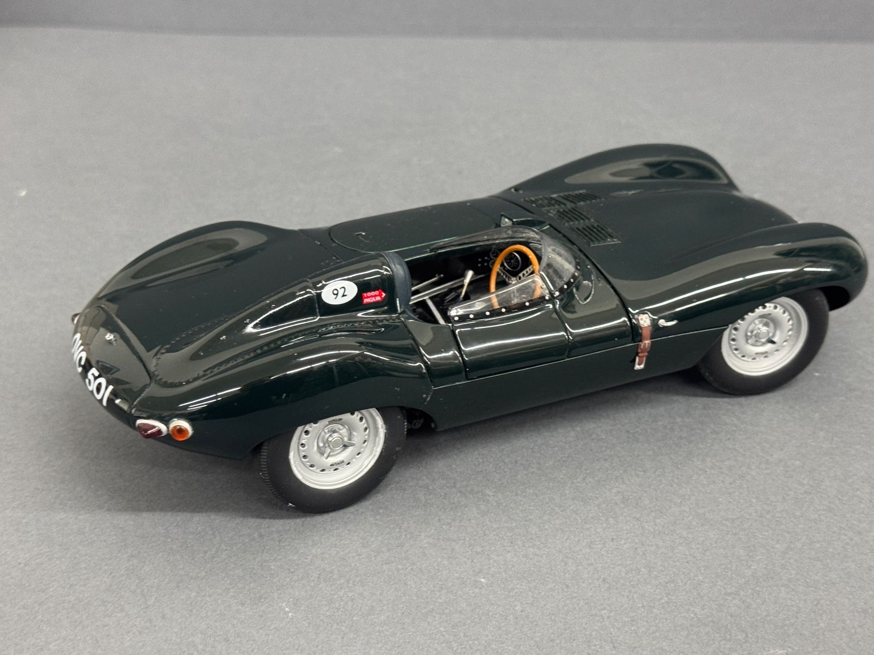 Jaguar Modellautos: Jaguar D Type AutoArt 1:18 – Gebraucht aus Luzern von aa43modelcars-Luzern 1