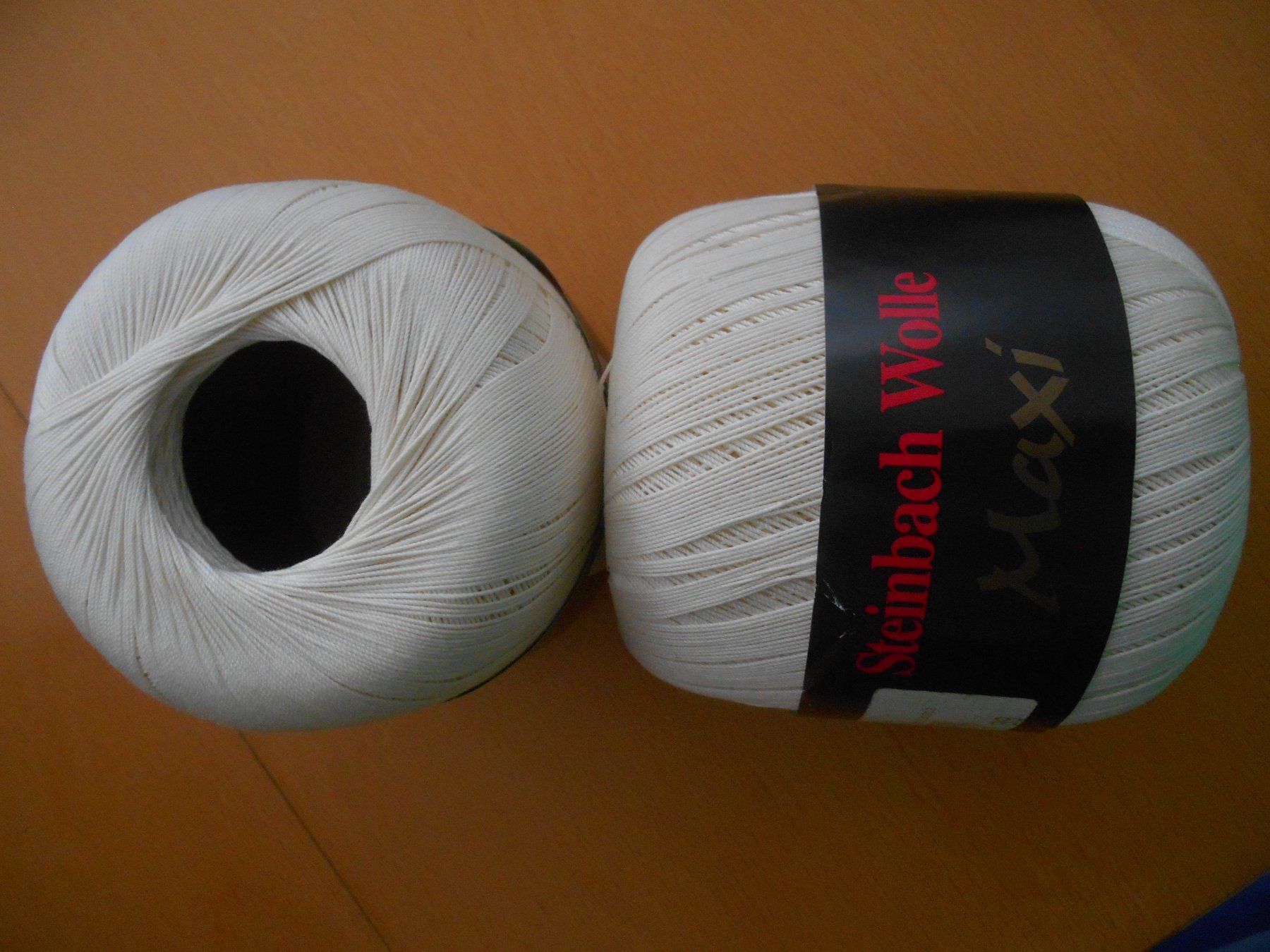Wolle: 2 Häkelgarn à 100 g – Neu und originalverpackt aus Nussbaumen AG von MollyBI-20