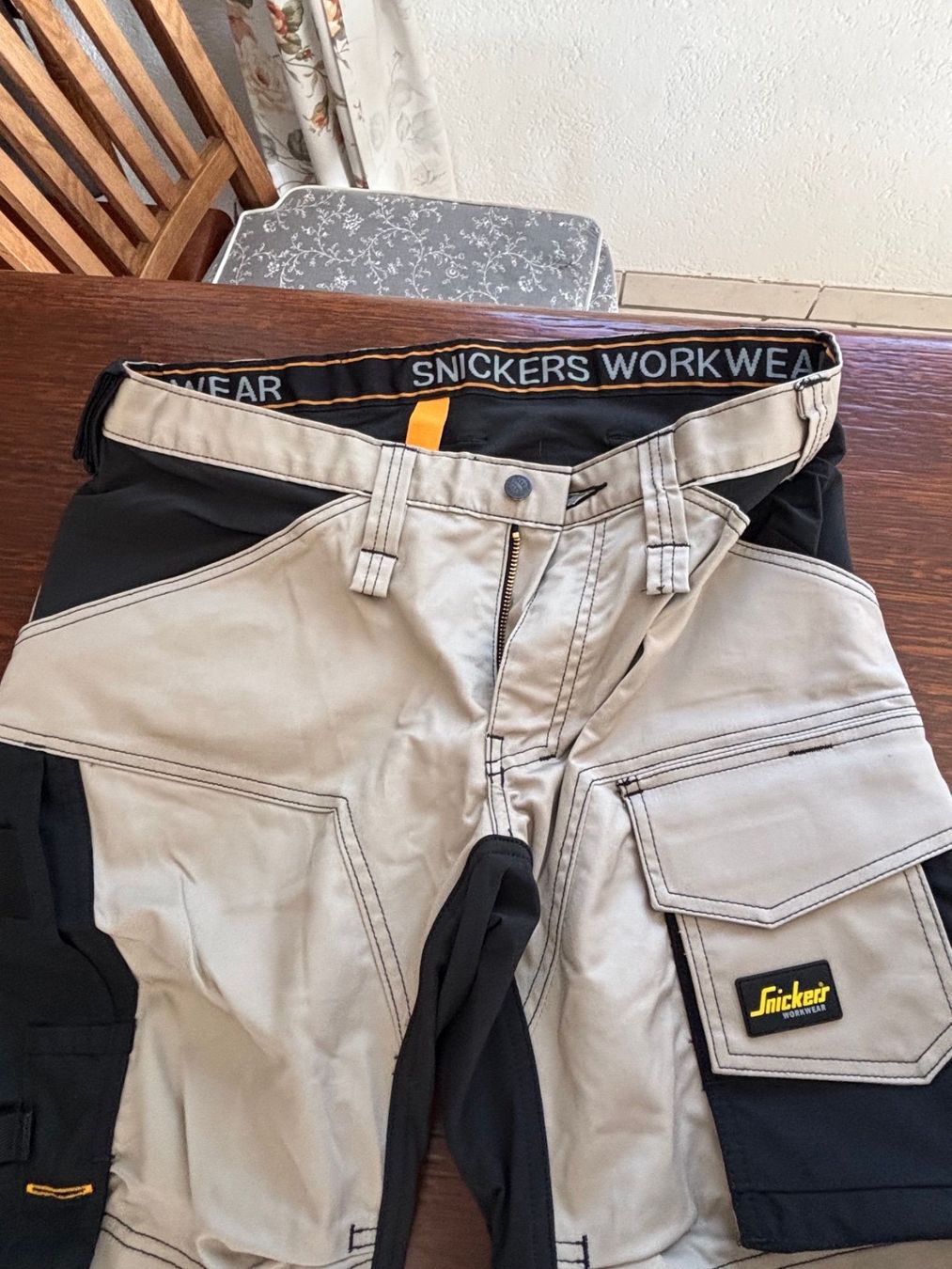 Pantaloni: pantalon de travail – Usato da chatonnaye venduto da lebizu 2
