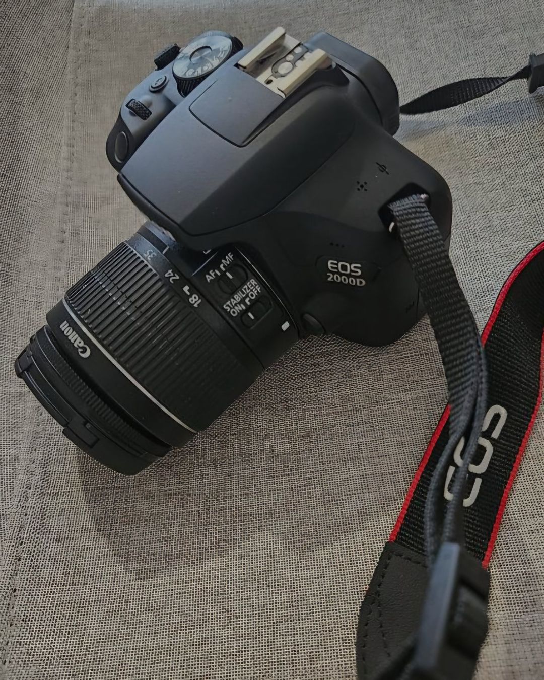 Canon Appareil photo: Fotokamera Canon EOS 2000D – D'occasion à Kollbrunn par zae_988l 1