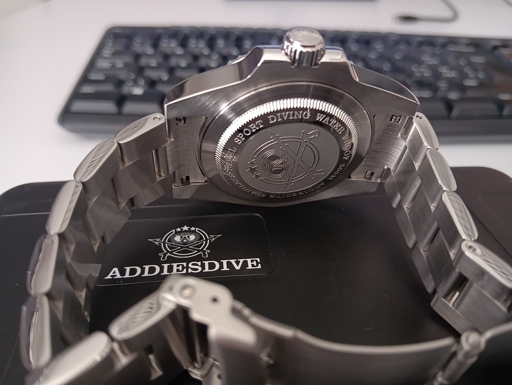 Orologi: Addiesive Taucheruhr rot – Nuovo e nell'imballaggio originale da Bäretswil venduto da fel_gql5 1