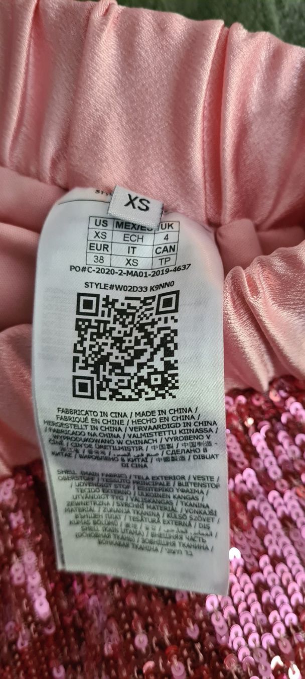 Guess Pantaloni: Guess Paillettes Shorts – Usato da Allschwil venduto da Virgo 7