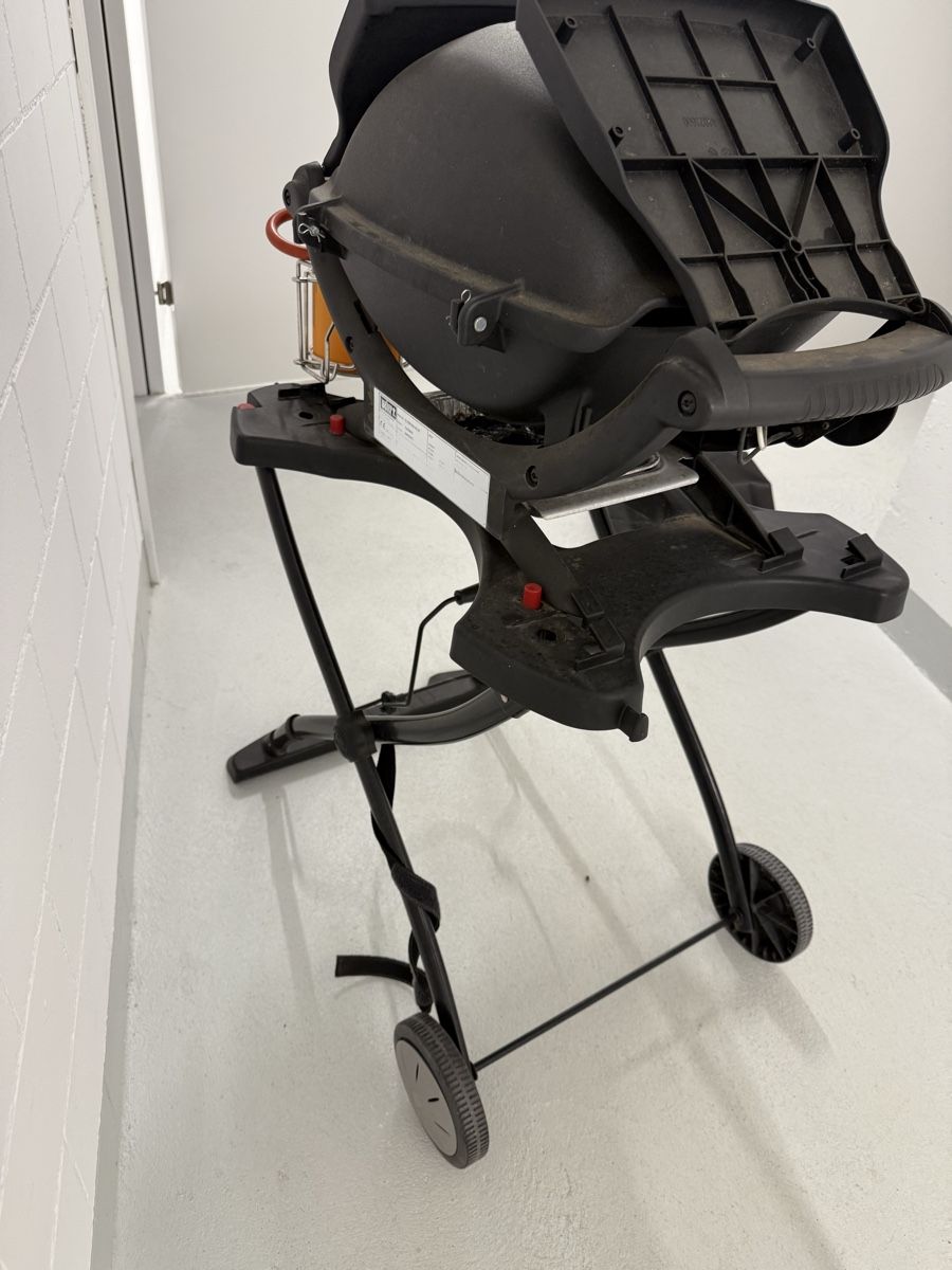 Grills: Weber Q1200 inkl. Rollwagen – Gebraucht aus Zürich von hus_9jys 4