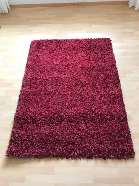 Teppiche: Roter Teppich in gutem Zustand – Gebraucht aus Buttisholz von _laaruu__ 1