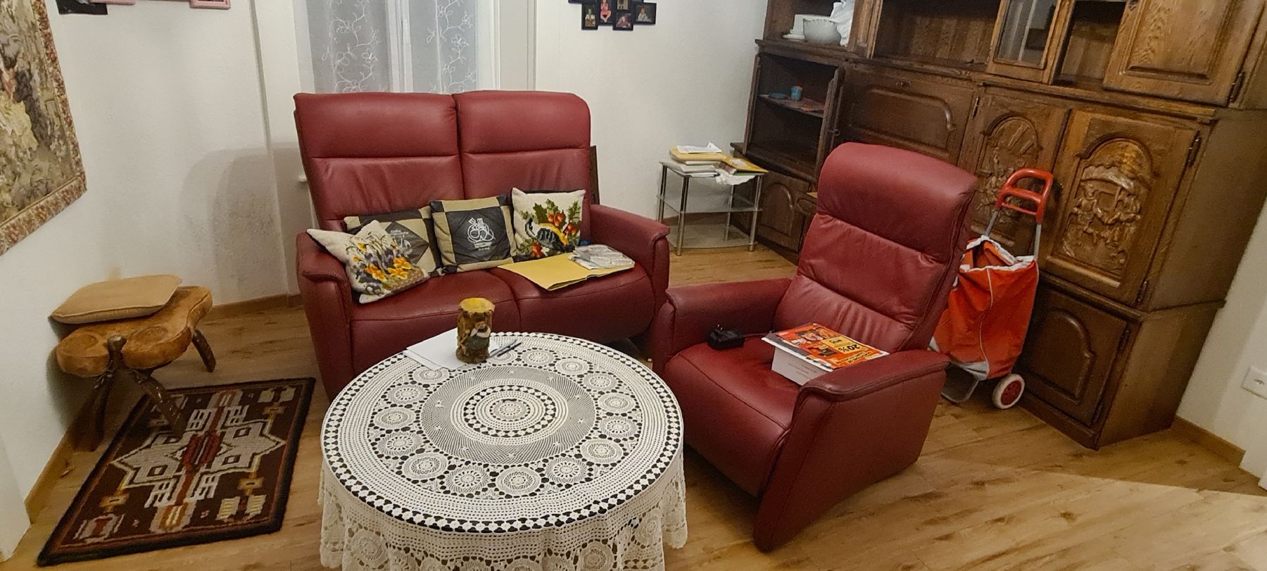 Poltrone: Fauteuil RELAX, cuir,avec télécommande de confort.Bon état – Usato da Peseux venduto da ale_9n8b 3
