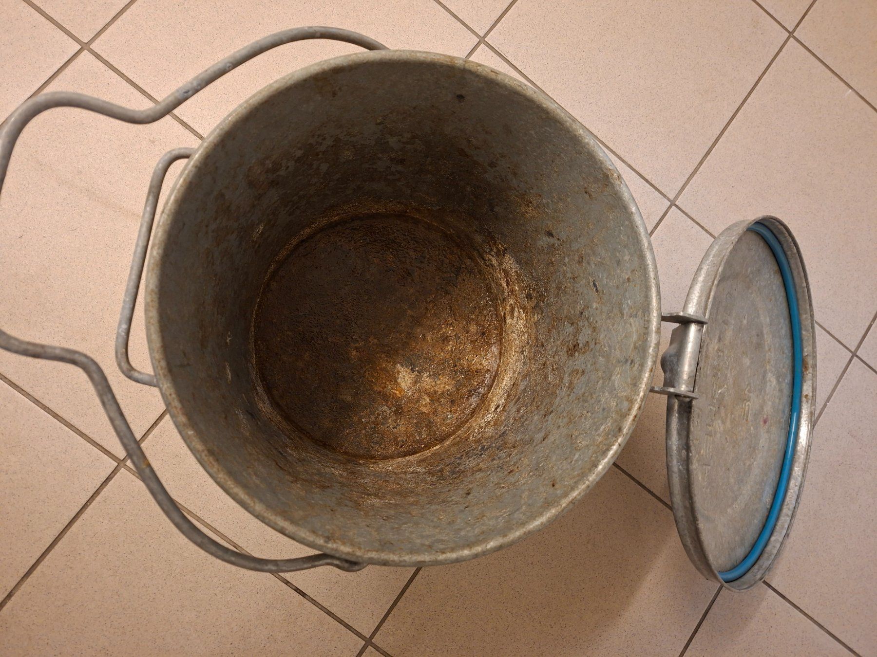 Ochsner Poubelles: Ochsner Kehrichteimer. 18 – D'occasion à Aarwangen par jaelli01 3