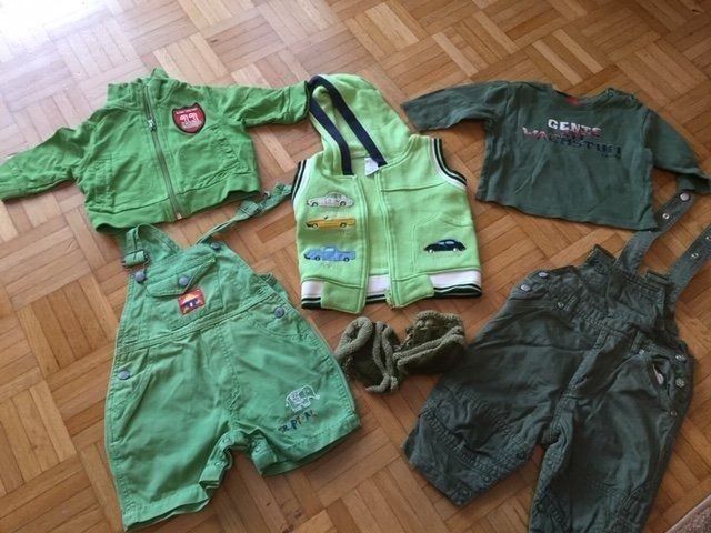 Lotti & Set di vestiti: Kleiderpaket 6-teilig Junge Gr. 62 – Usato da Emmen venduto da Aribini
