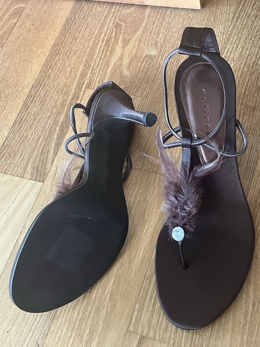 Scarpe da donna: Sandaletten Eclipse braun mit Federn - NEU 🤎 – Nuovo (secondo la descrizione) da Zürich venduto da tsunrise122 5