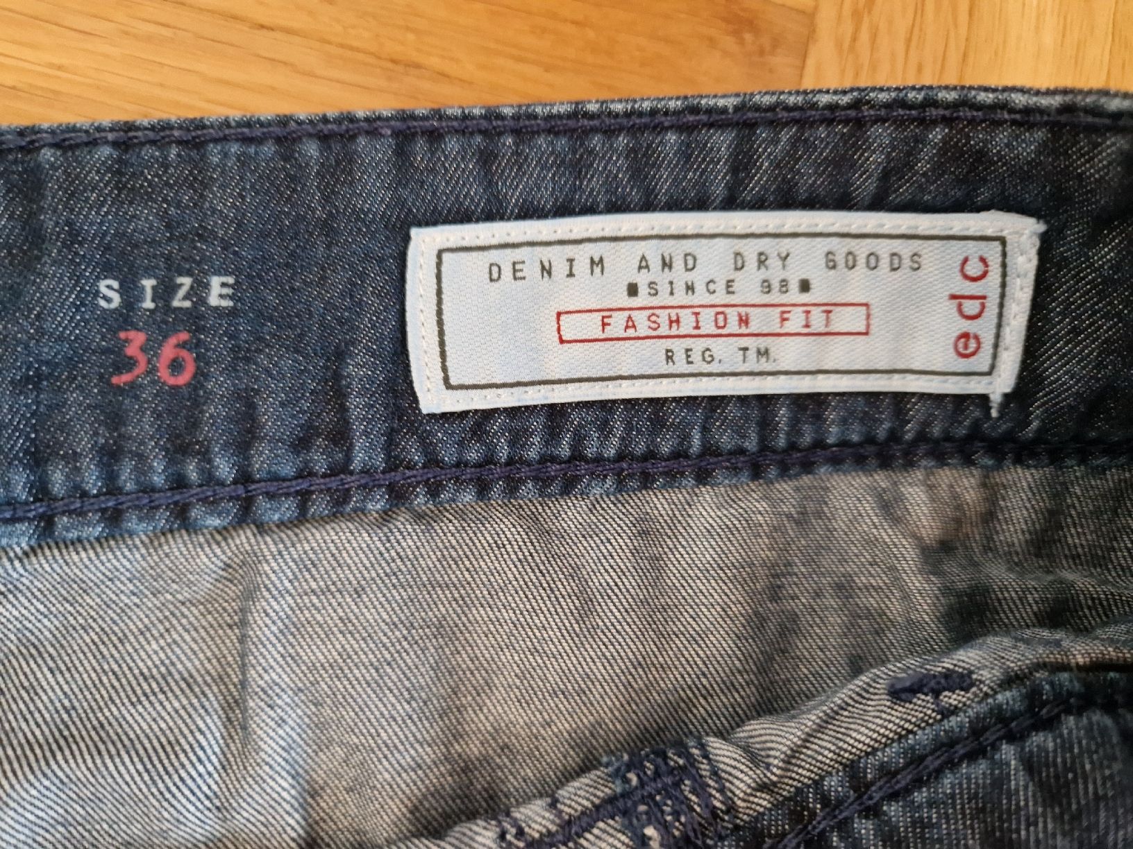 Esprit Gonne: Mini-Jeansrock von EDC, Grösse 36 – Usato da Reinach BL venduto da Tinkerbelly27 5