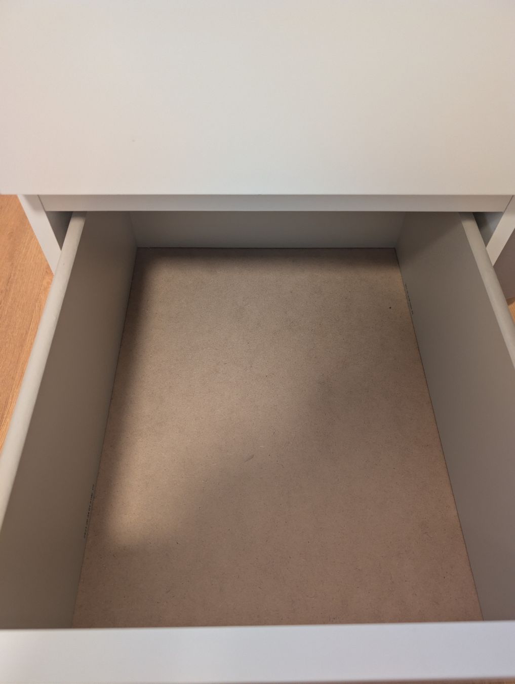 Ikea Comodini: 2 IKEA MALM white bedside table with 2 drawers – Usato da Zürich venduto da zai_2kss 3