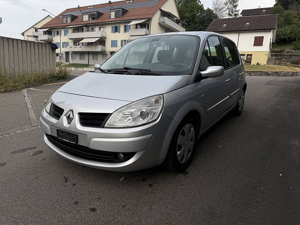 Renault Automobili: Renault Mégane Scénic II 2.0 16V Dynamique – Usato da Uettligen venduto da yan_f6nc